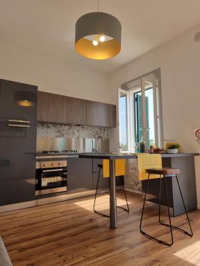 Giulia Butterfly - Housity