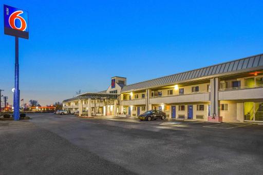 Motel 6-North Ridgeville, OH - Cleveland Intl Airport - N Ridgeville - Housity