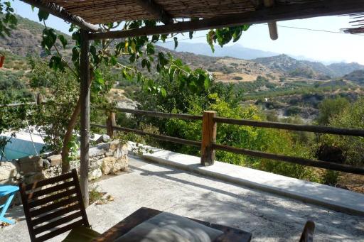 Comfortable Family House nearby Mirtos - Housity