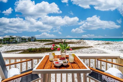 Gulf Winds Court 202 - Emerald Cove Oasis - Housity