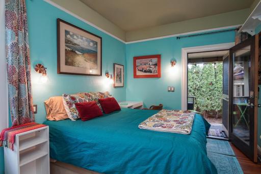 Secluded Patio Suite Right By All The Action - Housity