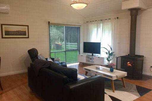 A Bed & A Red @ Berry’s Creek - Housity