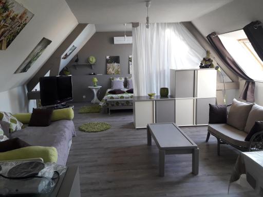Logement indépendant avec piscine couverte - Housity