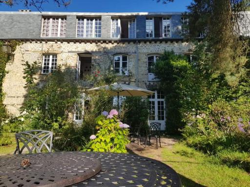 MANOIR DU TERTRE au coeur de la forêt de Brocéliande - Housity