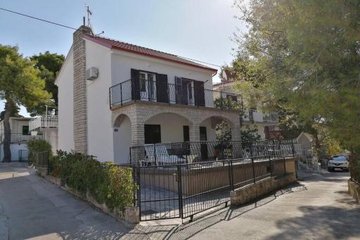 Whole villa in Primošten - Housity