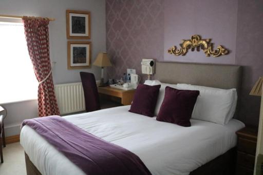 New Park Hotel Athenry - Housity