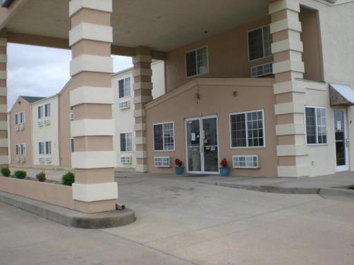 Days Inn by Wyndham Butler - Housity