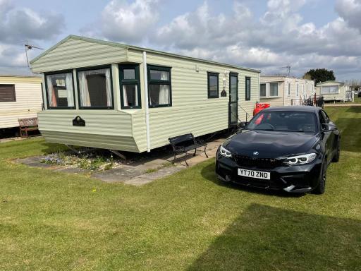 Dans Coastal Retreat - Housity