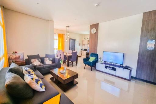 Argao Royal Palm beach house+wifi+great amenities - Housity
