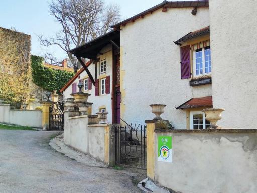 Gîte charmant avec spa privatif, cheminée, jardin de 2000m², à la campagne, proche Loire et Saône-et-Loire - FR-1-496-230 - Housity