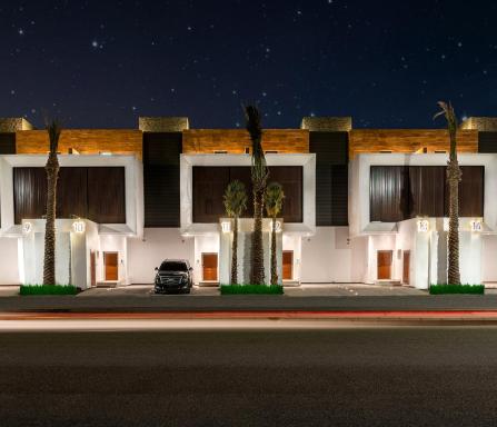 Beach Time Villas Hotel - Housity