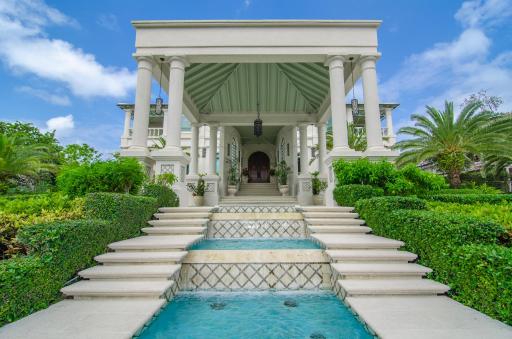 EXCLUSIVE BEACHFRONT MANSION 7 BR (VILLA B) - Housity