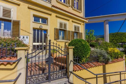 Apartment Piano - Housity