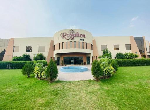 ROYALTON HOTEL FAISALABAD - Housity