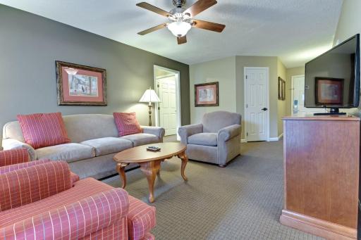 Club Wyndham Kingsgate - Housity