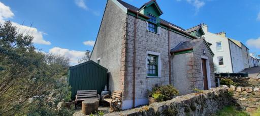 Strome Beag - Housity
