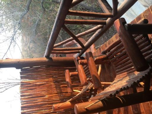 John and Noleen's place - Housity