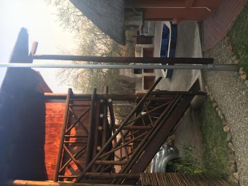 John and Noleen's place - Housity