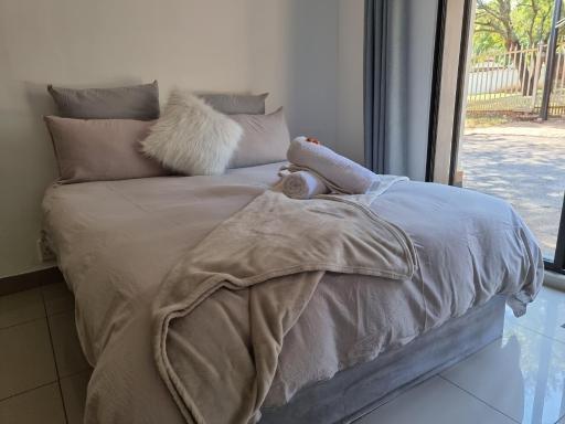 Atterbury self catering studios - Hizvo