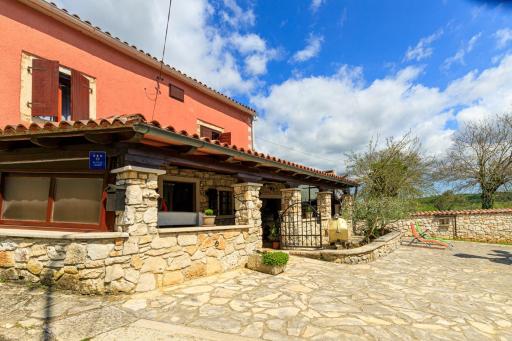 Holiday House Karla - Housity