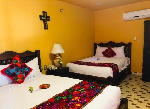 Camino Mexicano Hotel & Resort - Housity