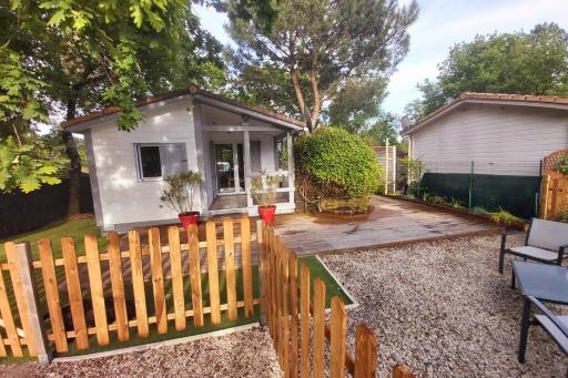 Chalet T3/clim/wifi/pkg/terrasse/15 min plages - Housity