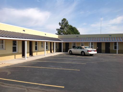Budget Inn - Housity