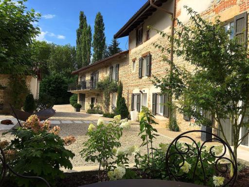 Chambres d'Hôtes avec piscine à 10 min de Bourg en Bresse - Ain - LE MOULIN DE LONGCHAMP - Housity