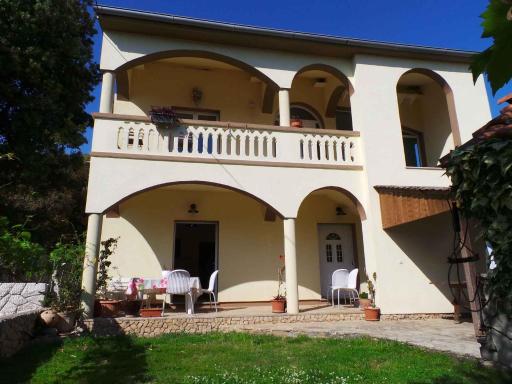 Apartment Pakostane 8 - Housity