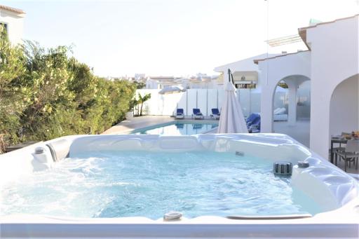 Villa Namora - Private Swimming pool & Hot Jacuzzi - Housity