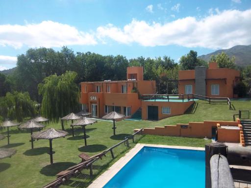 Hotel Posada Terrazas con pileta climatizada - Housity