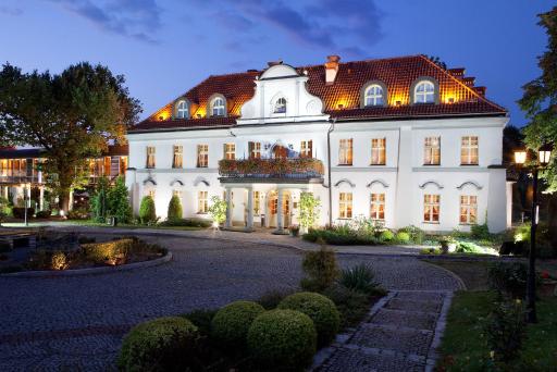 Pałac Czarny Las (50 km od Katowic) - Housity