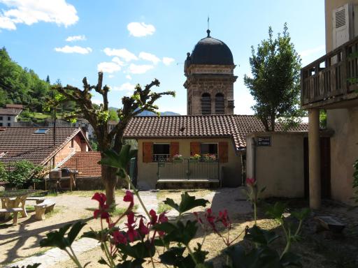 Au Bonheur Suspendu - Housity