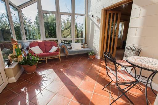 Sunville Bed And Breakfast - Housity