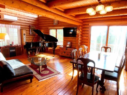 A Private Log House with Mt Fuji View & Piano - 