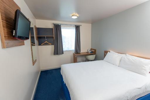 Go2 Portishead Marina Hotel - Housity