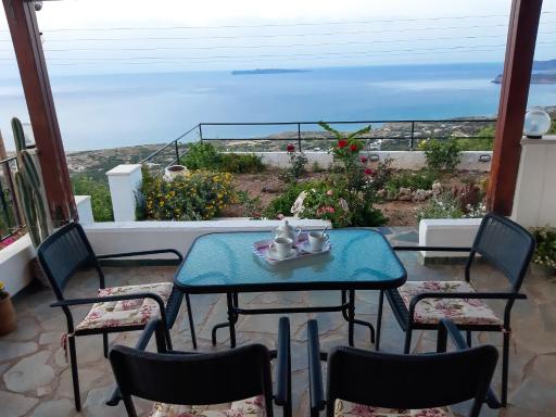 Roussa's View Apartments - Hizvo