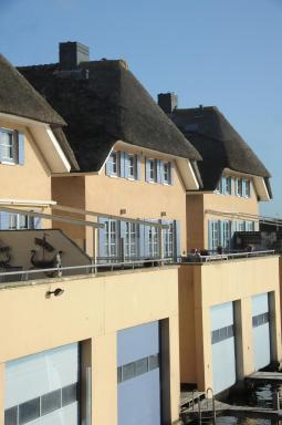 Peaceful boathouse located in a water activity-rich area - Housity