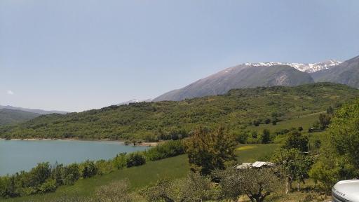 Lake Retreat - Aventino Apartment - Beautiful lake and mountain views - Housity