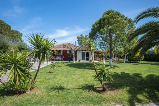 Gina's Cottage House - Housity