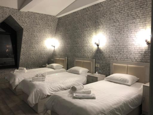 Flamenco Hotel-Cafe pizzeria - Housity
