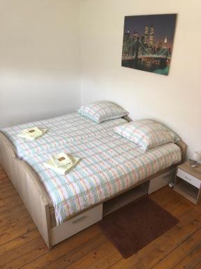 Ferienwohnung Im Bachgrund - Housity