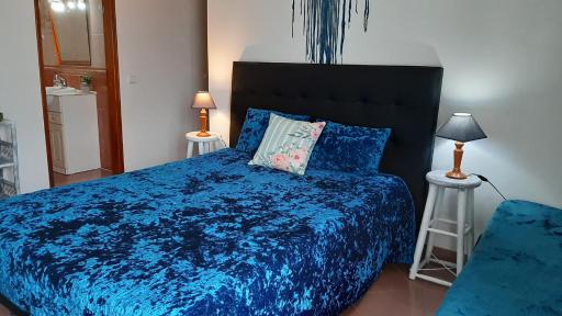 Sagres Sunny Room with private bathroom 300m from the beach - Housity
