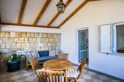 ZENITH APARTMENT by DuHomes - Housity