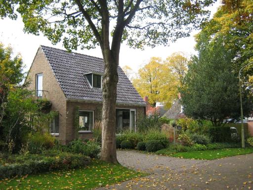 B&B De Esdoorn - Housity