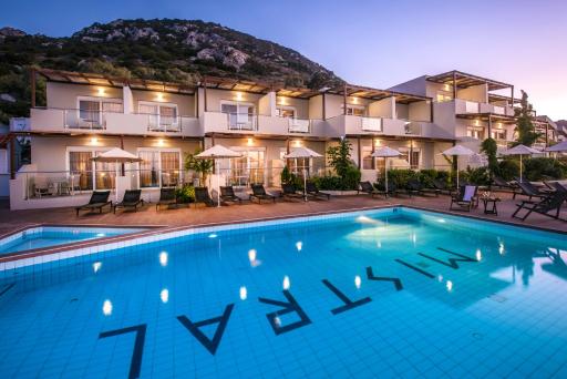 Mistral Mare Hotel - Housity