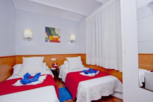 Barcelona City Rooms Hostal - Housity