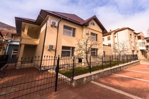 MANEA ORSOVA Faleza Dunarii - Housity