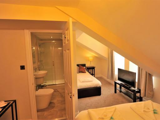 Gail’s Guest House - Housity