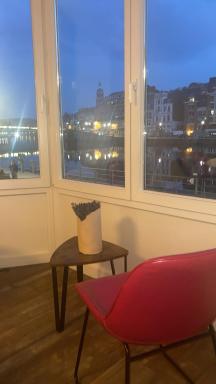 Huis Vikarti, a lovely house with incredible view - Housity